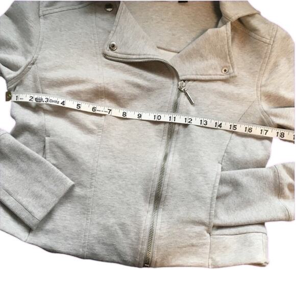 H by Halston Cotton Jersey Cropped Moto Jacket - Picture 13 of 14